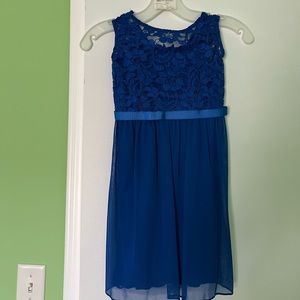 Flower girl dress size 6 bought at David's bridal